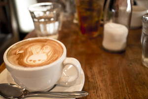 仕事終わりのカフェ会