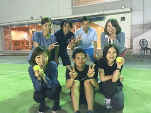 てにする