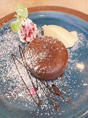 スイーツ食べるの好きな女子✨✨