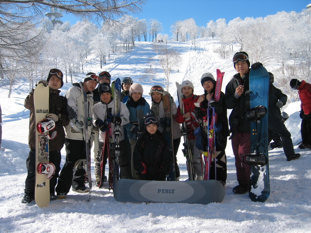 ■18.1/27(土)～28(日)… 岐阜・奥飛騨温泉スキー・スノボツアー