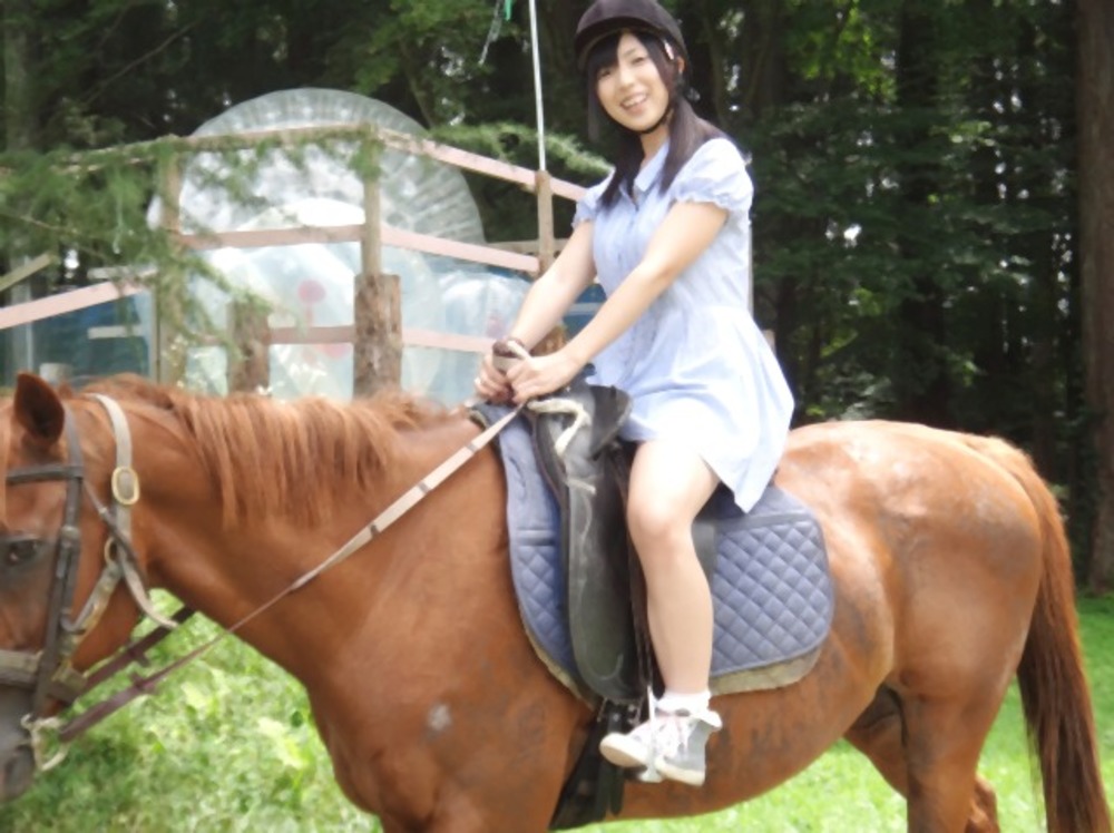 ◆19.3/23(土) 那須・千本松牧場、日帰りBBQと乗馬体験とテニスツアー