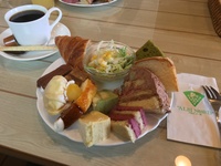 ケーキ屋でモーニング