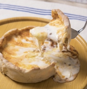 テレビで話題‼️数量限定‼️ディナー限定‼️シカゴピザ&チーズ料理三昧