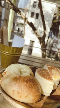 【夏カフェver☕️】
旅行は行きたいけど行けない🙋‍♂️
帰省したいけど帰れない🙋‍♂️
予定がなくなった🙋‍♂️
カフェで1日をゆったりとスタートしませんか？😄