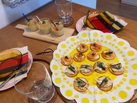 【バンドメンバー顔合わせご飯会を開催】
バンドやりたい方、音楽チャレンジしてみたい方、楽器はやったことないけどバンドが好き！という方、ぜひご飯でも食べながらお話しましょう！！