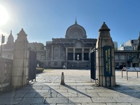 TSUKIJI
〜築地で朝ごはんを食べよう🍚〜
〜築地本願寺を参拝しよう👏〜