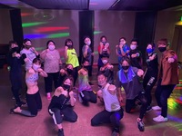 暗闇✖️光✖️音✖️フィットネスの非日常空間の中でエキサイトに体を動かそう‼️