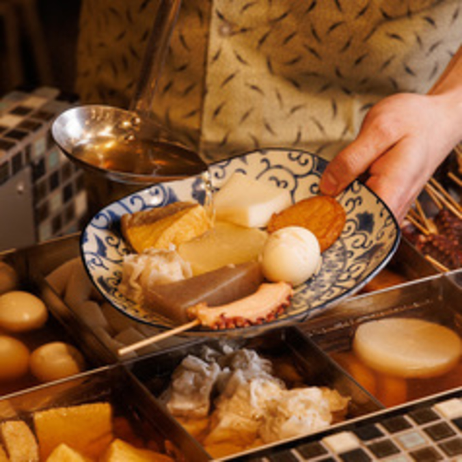 予約が取れない人気店✨おでん500円で食べ放題！？コスパ最強の居酒屋に行こう🍢