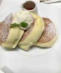 池袋でおしゃれなカフェで女子会