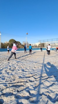 暖かくなってきました！ビーチバレーやりましょう！