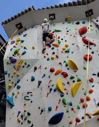 皆でボルダリングを楽しもう！神戸