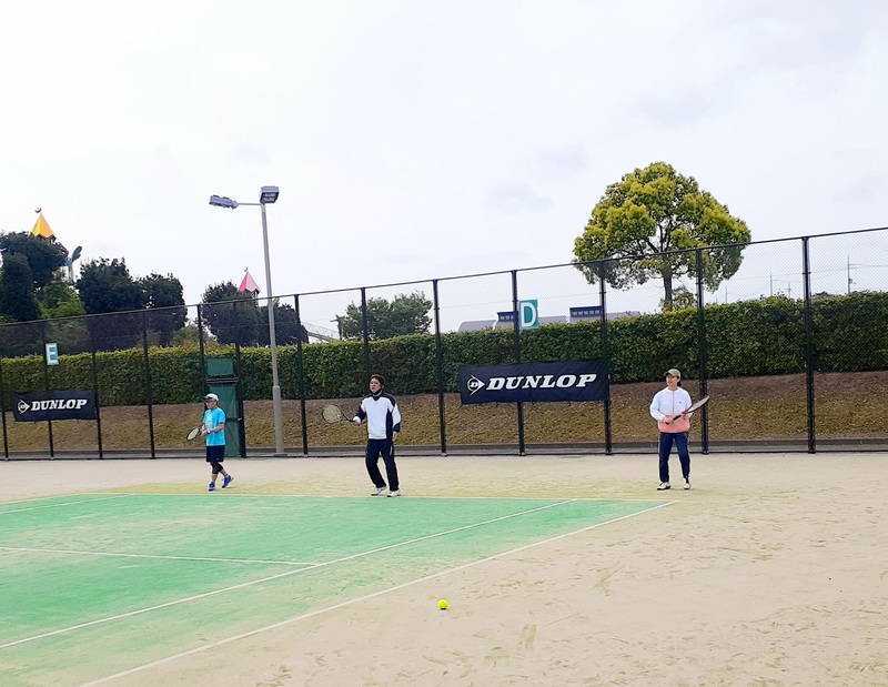 5/27三木山総合公園テニス会 初級、中級の2面