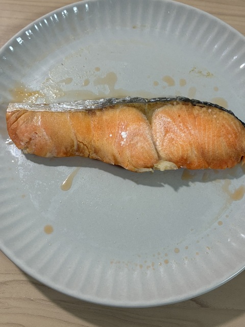 こちらは今日の夜ご飯になります🐟✨
