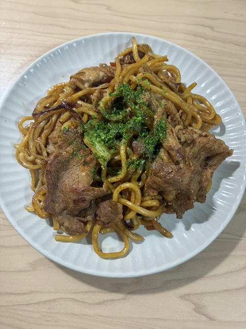 こちらは今日の夜ご飯になります🍜