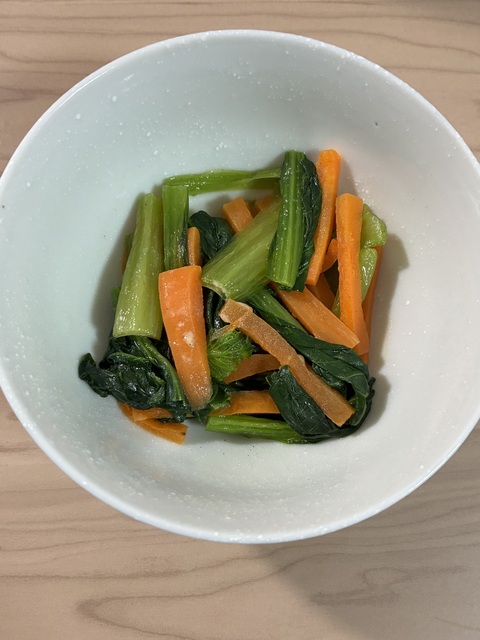 こちらは今日の夜ご飯になります🥬✨😋