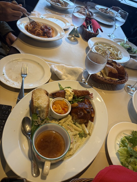 【活動報告🎨】4/4(土)上野・東京都美術館🖼️】開館100周年記念スウェーデン🇸🇪絵画展示×イタリアンティータイム☕️アート好き集まれ・新規参加歓迎✨