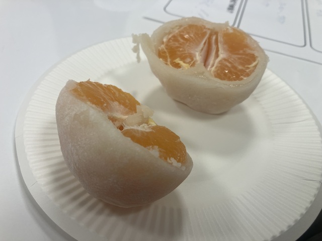 失敗例。フルーツ大福糸切りコンテスト