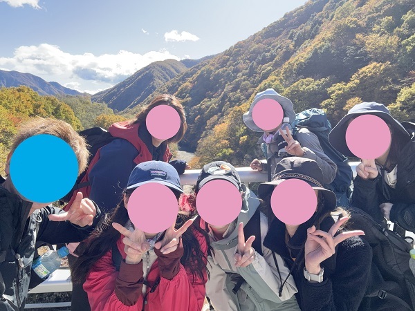 2025/11/3 (月・祝)
美しい紅葉が広がる西沢渓谷でハイキングを楽しむイベント