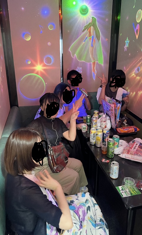 カラオケの風景