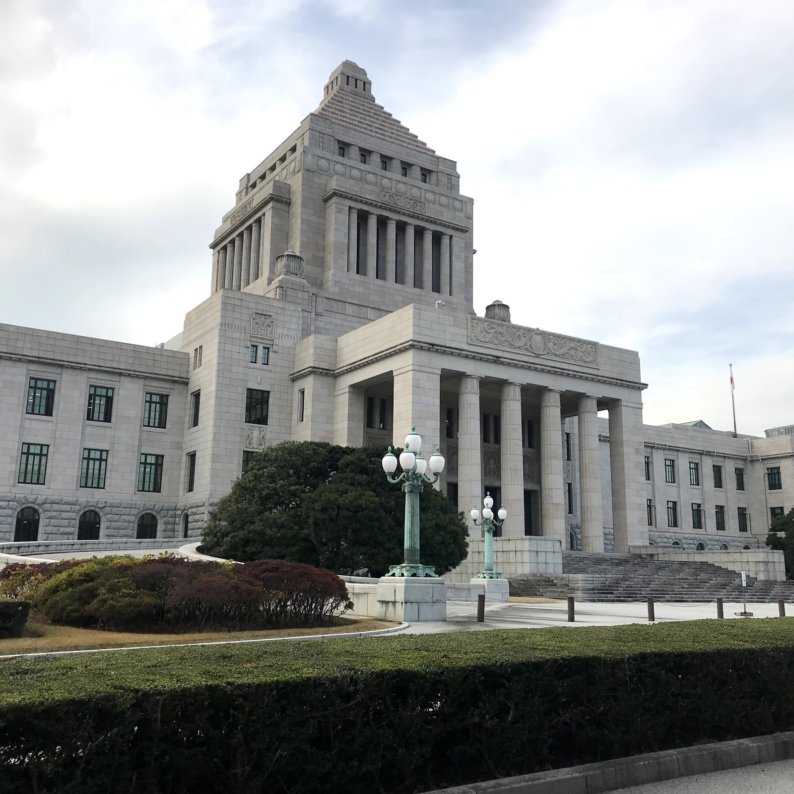 社会問題に興味を抱く若者の会