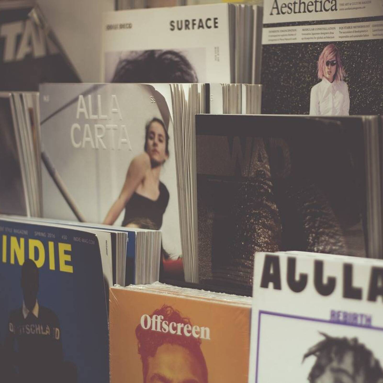 フリーペーパー制作サークル