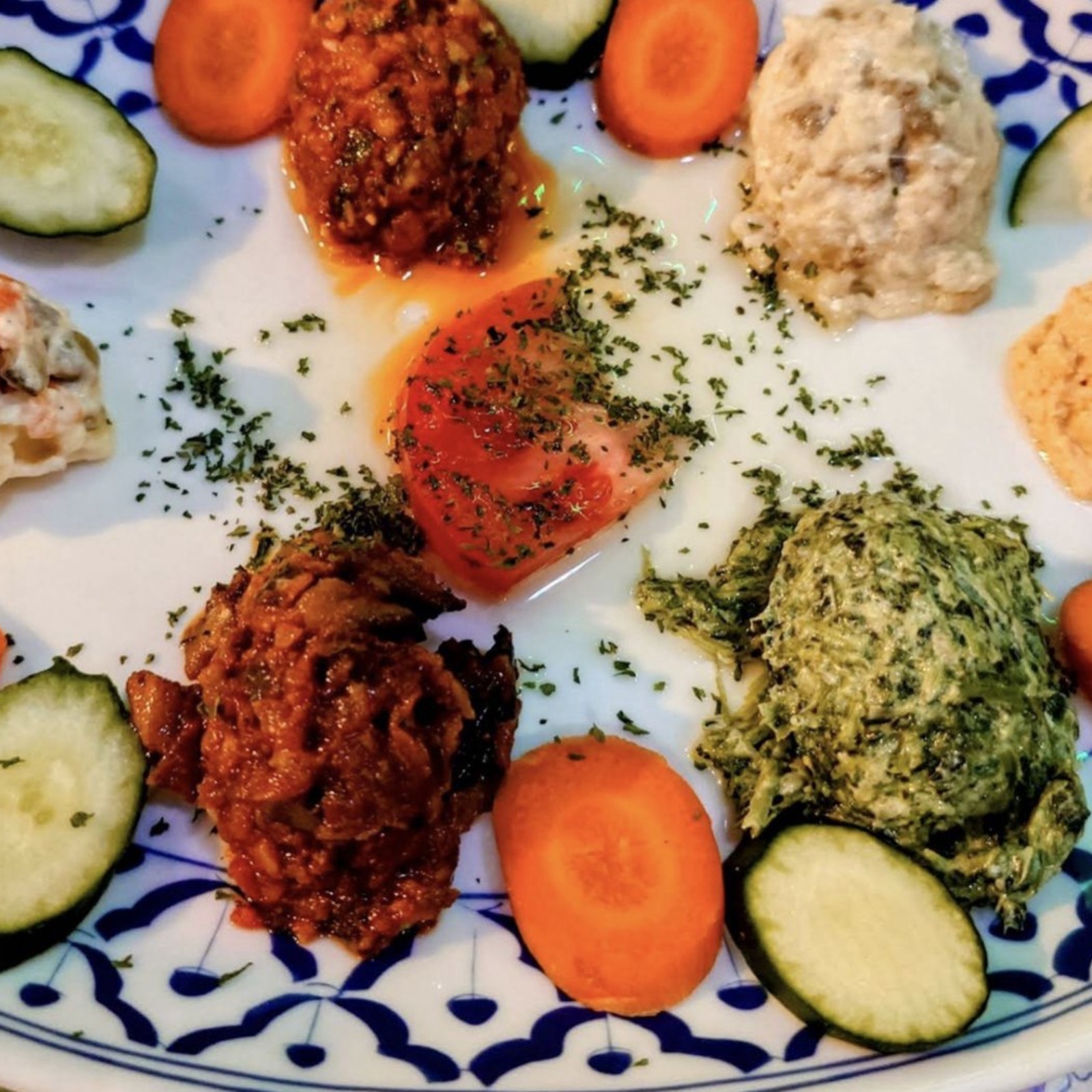 未知の味(多国籍料理の食べ歩き)