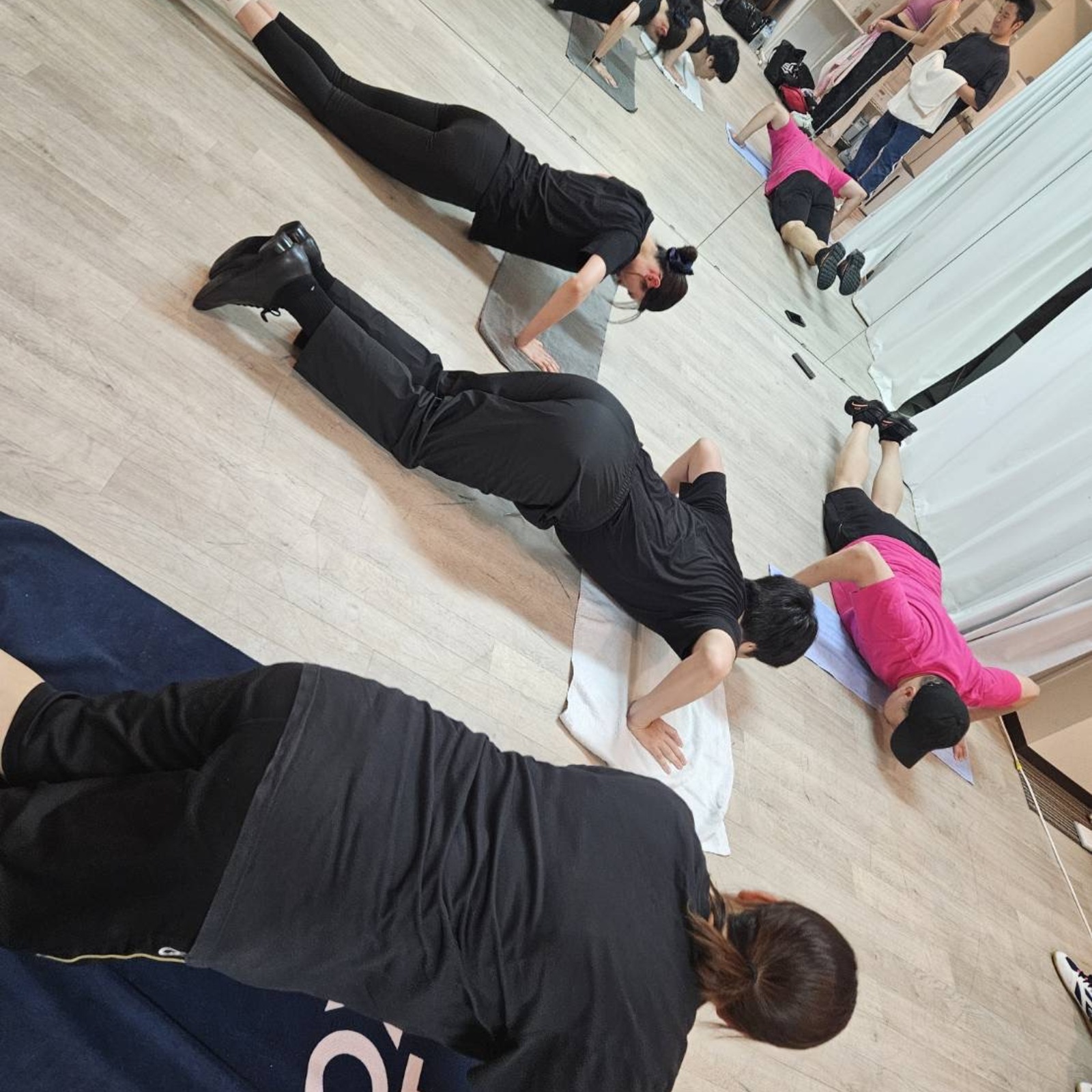 筋トレ会　筋肉は裏切らない