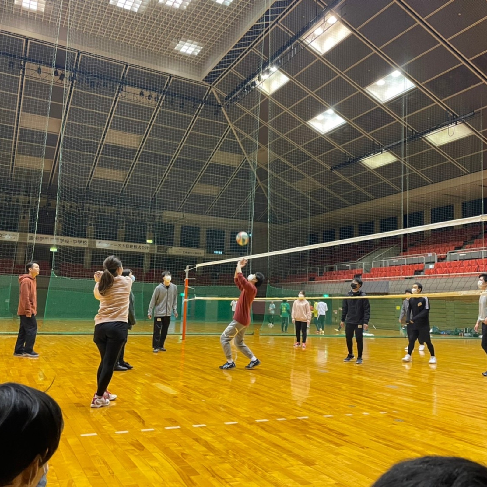 簡単誰でもバレーボール