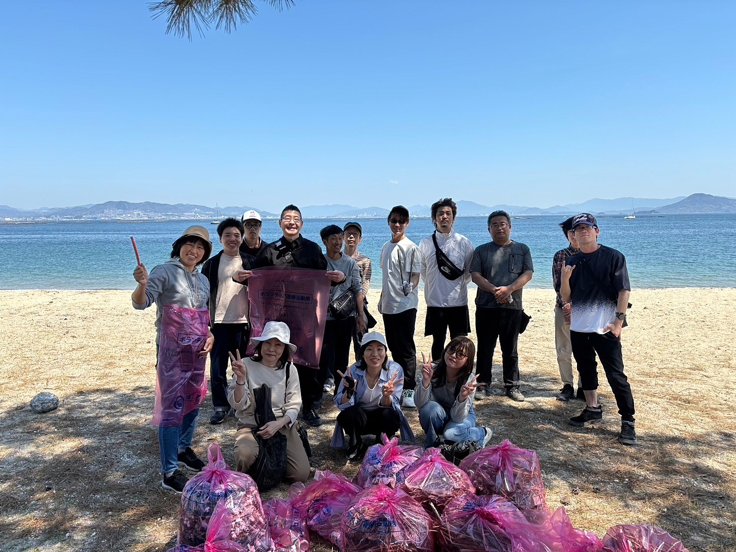 ビーチクリーン活動  in宮島