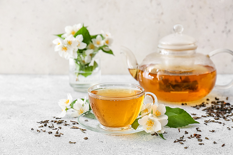 カフェで茉莉花茶（ジャスミンティー）🍋🌼🐝