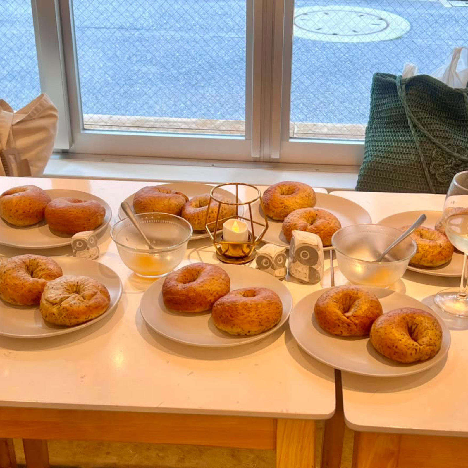 Bagel Salon +<plus>🥯