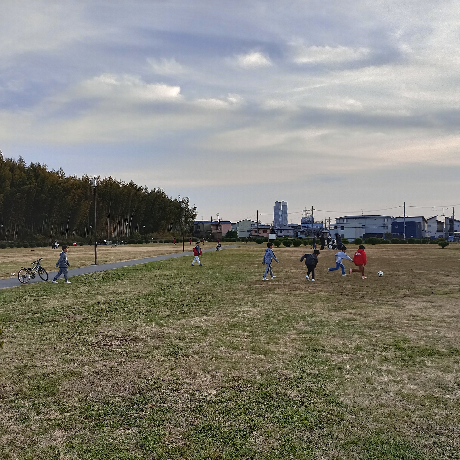 八幡市・楠葉(樟葉)の近隣公園で子供同士を遊ばせるサークル