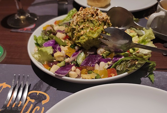 登山をしようとした結果、都心に行く女たち