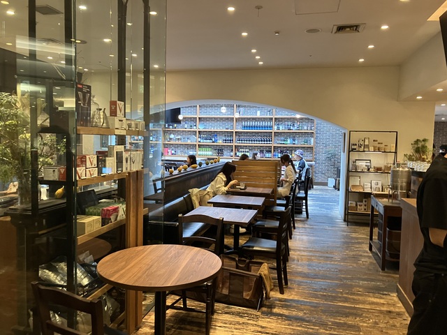 Paul Bassett 西新宿のバリスタによるカフェ☕️