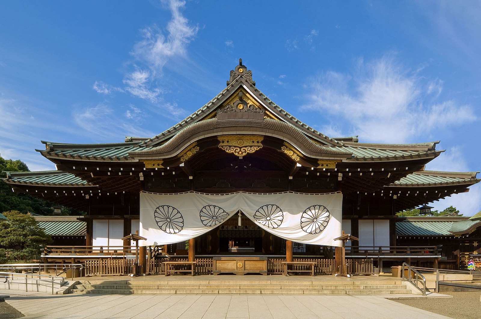 【社会科見学】終戦記念日に靖国神社へ参拝してみよう！⛩️
