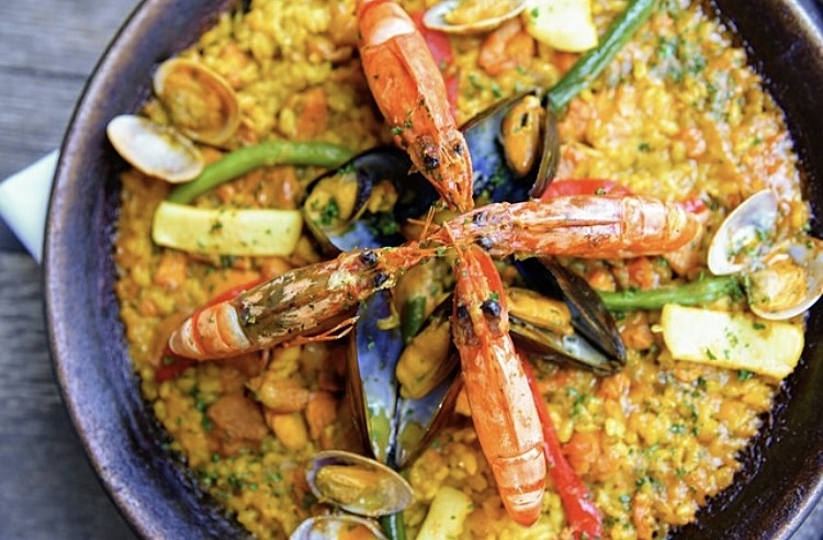 スペイン料理を食べに行こう🇪🇸in  アモール・デ・ガウディ ご飯会　異国料理　ヨーロッパ 　サクラダファミリア