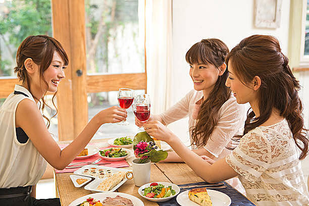 40代多め！飲み会！既婚、バツ1、独身、いろんな人と楽しい会