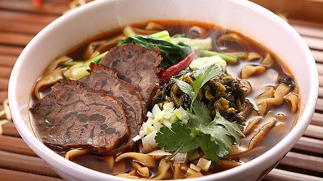 【先着4名無料】台湾料理を食べに行こう！おすすめは牛肉麵と酸辣湯麺です🏵️🏵️