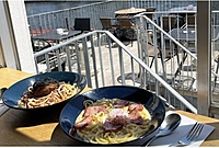 【先着4名無料】隅田川沿いの写真映えカフェでランチをしよう🌟 肉汁ハンバーグのボロネーゼが絶品です🍖