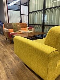 事務作業をみんなでやる！ドリンクサービス付き