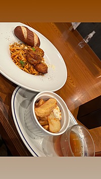 【心斎橋食べ歩き🍽️】美味しいグルメを堪能しながら心地よい街歩きを楽しもう！