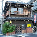 なんと築100年超え！根津にある超有名カフェで朝活しよう！【開店15分前に並ぼう】