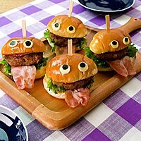 もうすぐ〆 🚩今回は…アメリカンフード 👄大人になっても遊びたい⭐ワクワクの金曜飲み会♪♪ 男女関係無く気楽な仲間と飲み明かす会♥ 乾杯すれば大体仲良くなる! 