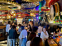 途中参加OK｜コスパ◎のバーで飲み放題とお話を楽しみましょう♪ ボドゲもあり♪