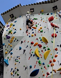 皆でボルダリングを楽しもう！神戸