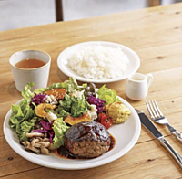 🌈天神×ランチ🌈【4/13(土) 12:00〜】初参加、お一人での参加大歓迎✨ランチやります🌼