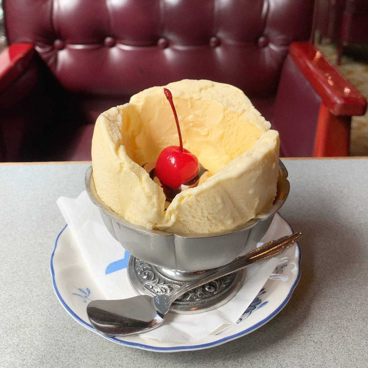 【早割中】創業40年の老舗喫茶へ行こう🐣🐣おすすめはチョコレートパフェです🦊😺😽