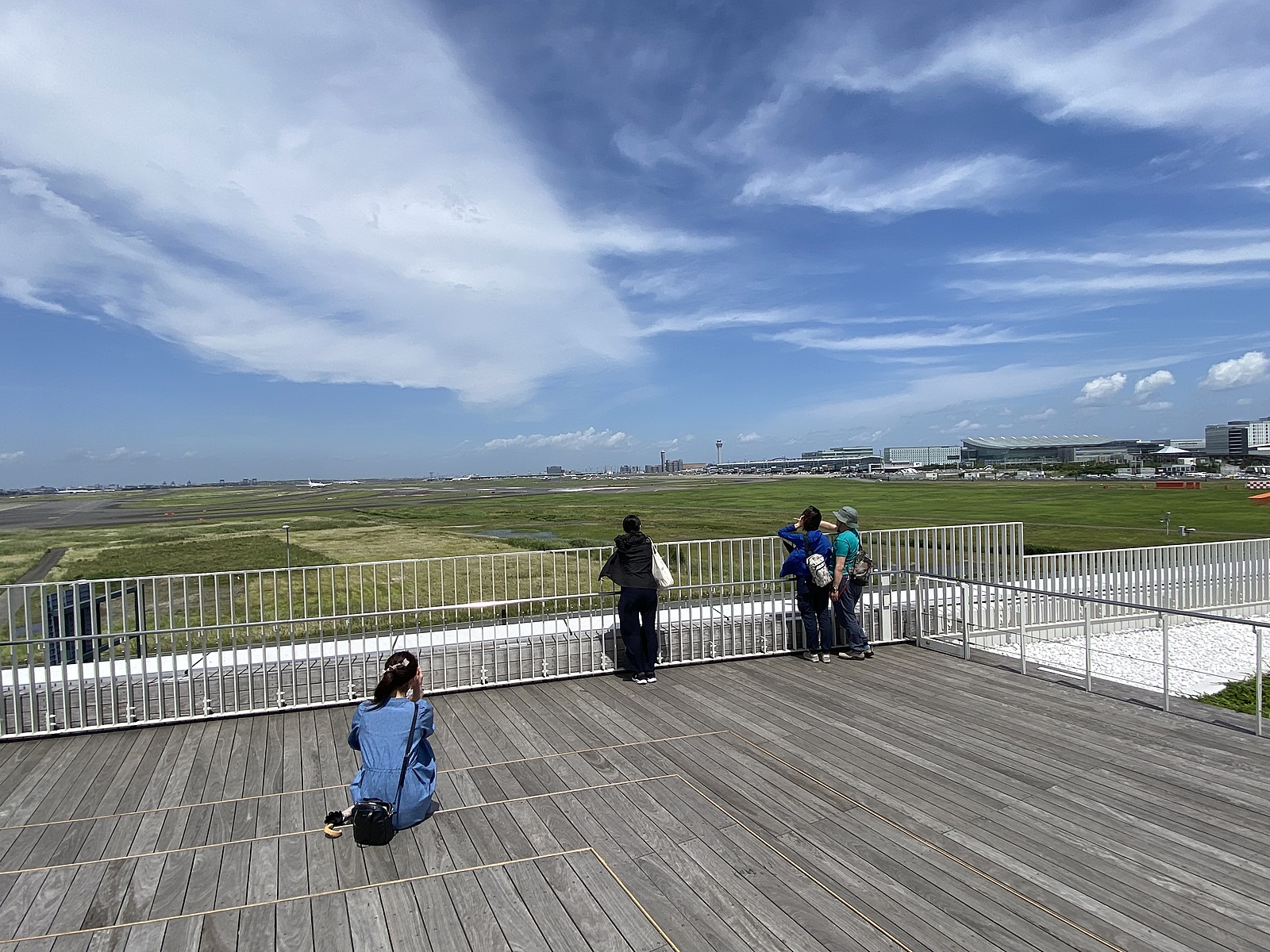 足湯と散歩と空港ランチ✈︎@羽田G　Taking a foot bath, walk and lunch at the airport!