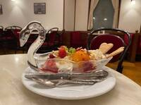 【早割中】ウィーンのようなカフェに行こう！おすすめはフルーツロールケーキ😽😽