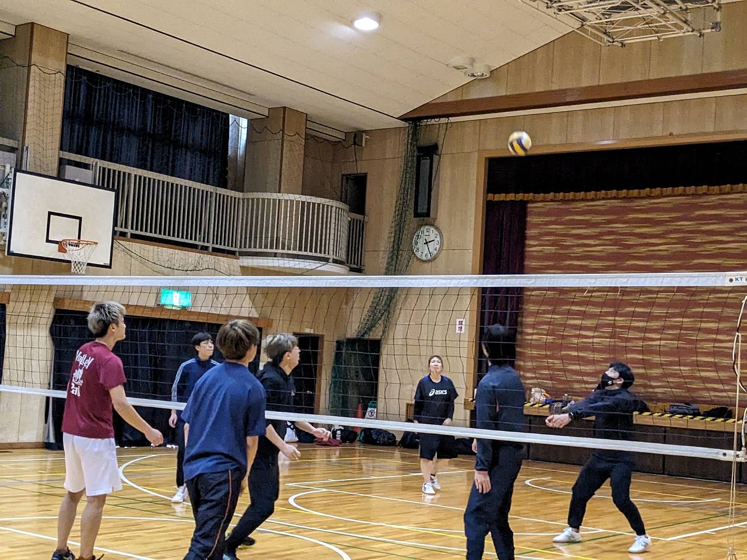 初心者も経験者も一緒に楽しもう！ハングルーズバレー🏐